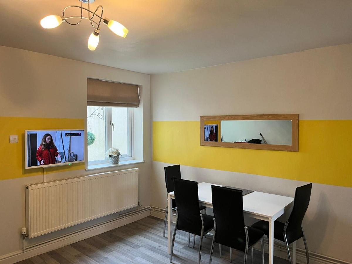 Swindon Home From Home 2 - Entercloud9Sa المظهر الخارجي الصورة