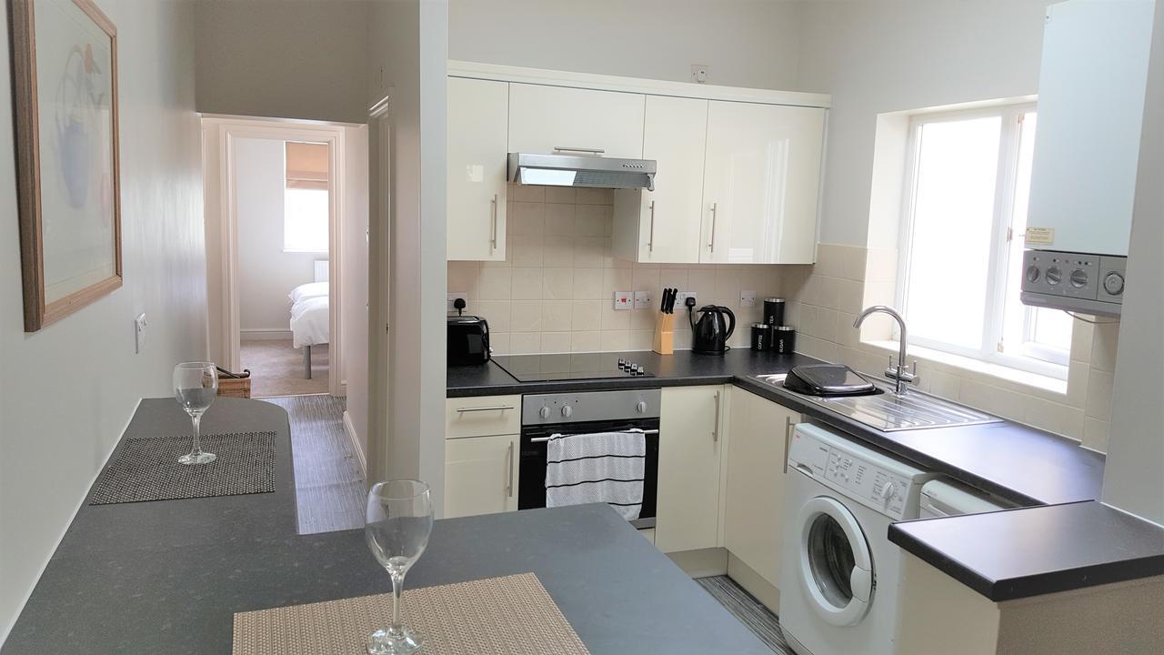 Swindon Home From Home 2 - Entercloud9Sa المظهر الخارجي الصورة